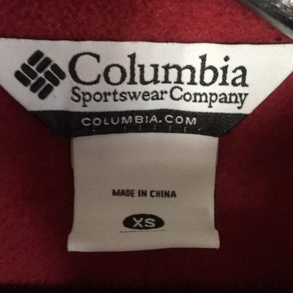Columbia fleece in a dark berry red - Picture 6 of 7